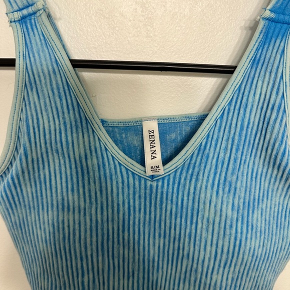 Blue Ribbed V-Neck Cropped Tank - Picture 2 of 3